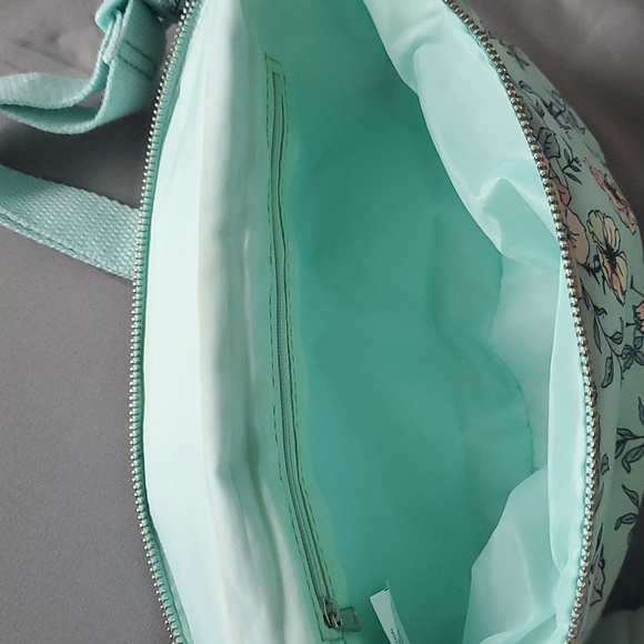 Floral Fanny Pack - Picture 3 of 4